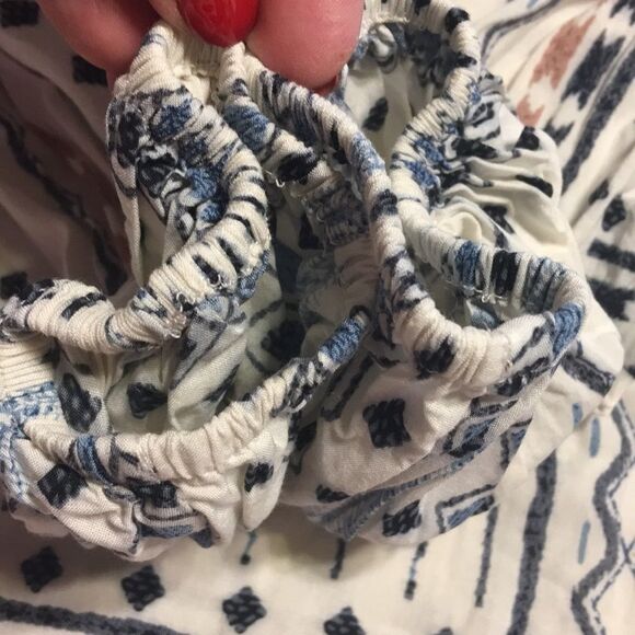 BCBG MaxAzria Top XS - Picture 7 of 7